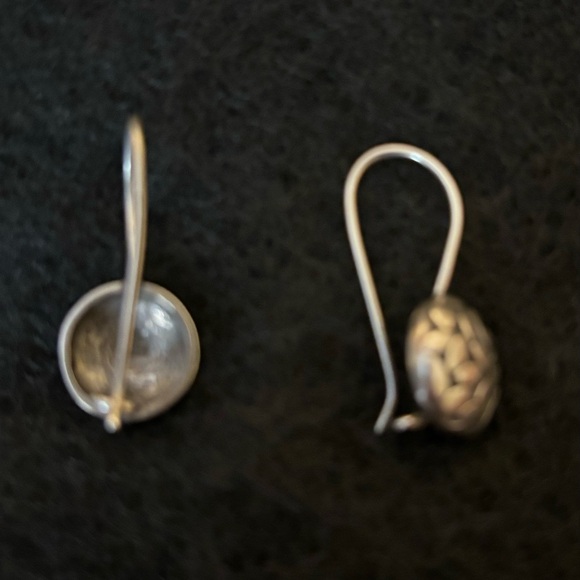 Silpada Petal Leaf Sterling Silver Earrings W1339 925 Round Ball Drop Rare - Picture 2 of 4